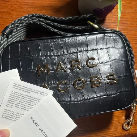 Marc Jacobs - Picture 1 of 4